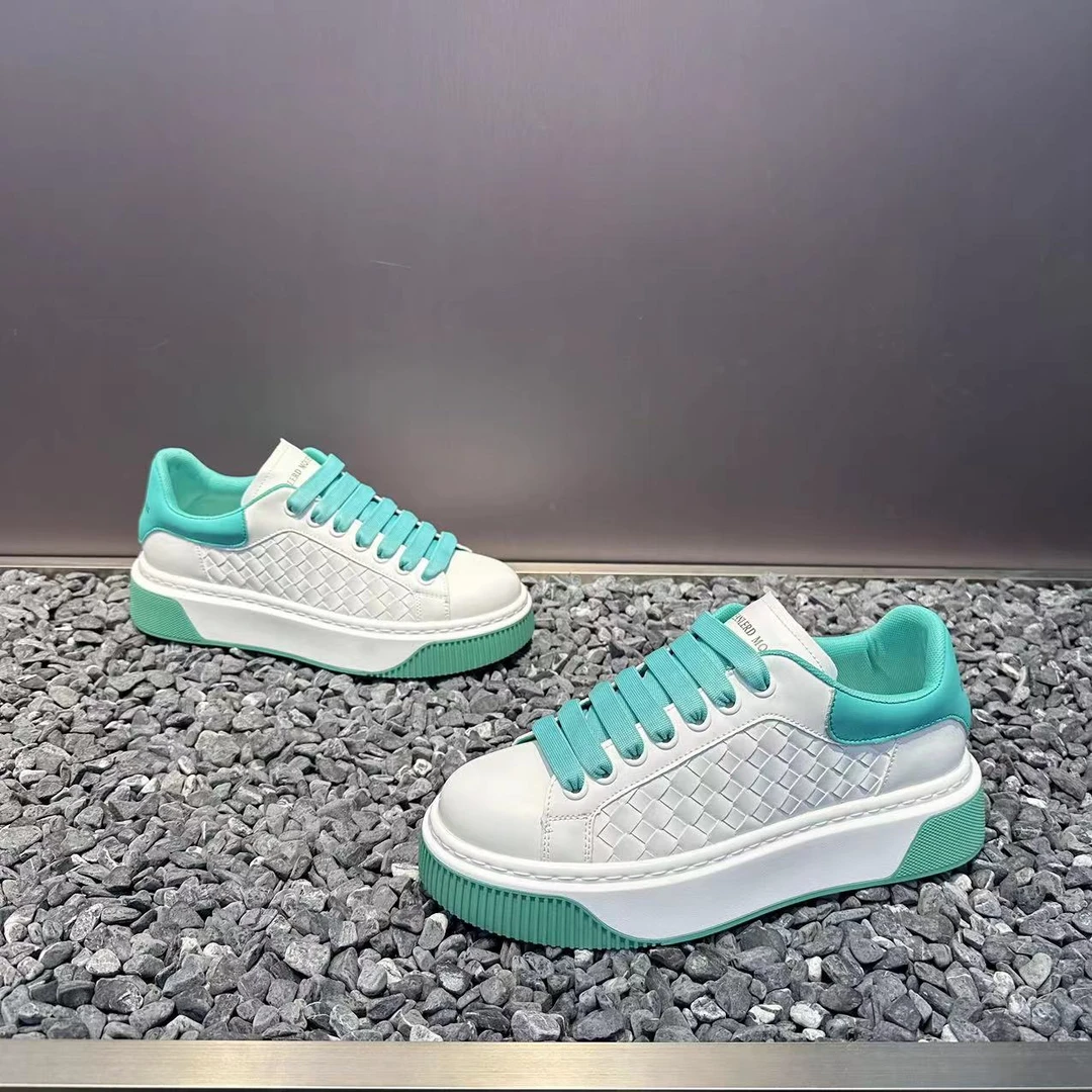 新款男士时尚百搭皮面小白鞋舒适轻便潮男韩版板鞋运动男款休闲鞋