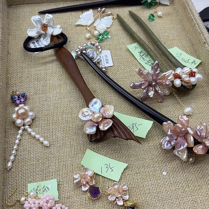 嘤***甜未镶嵌淡水珍珠发饰