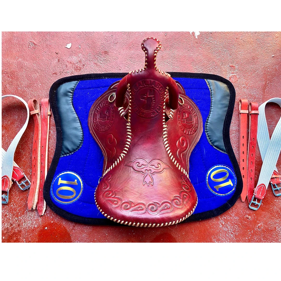 酒红马鞍 真皮材质 适用于叼羊，野骑   手工艺品 做工精美