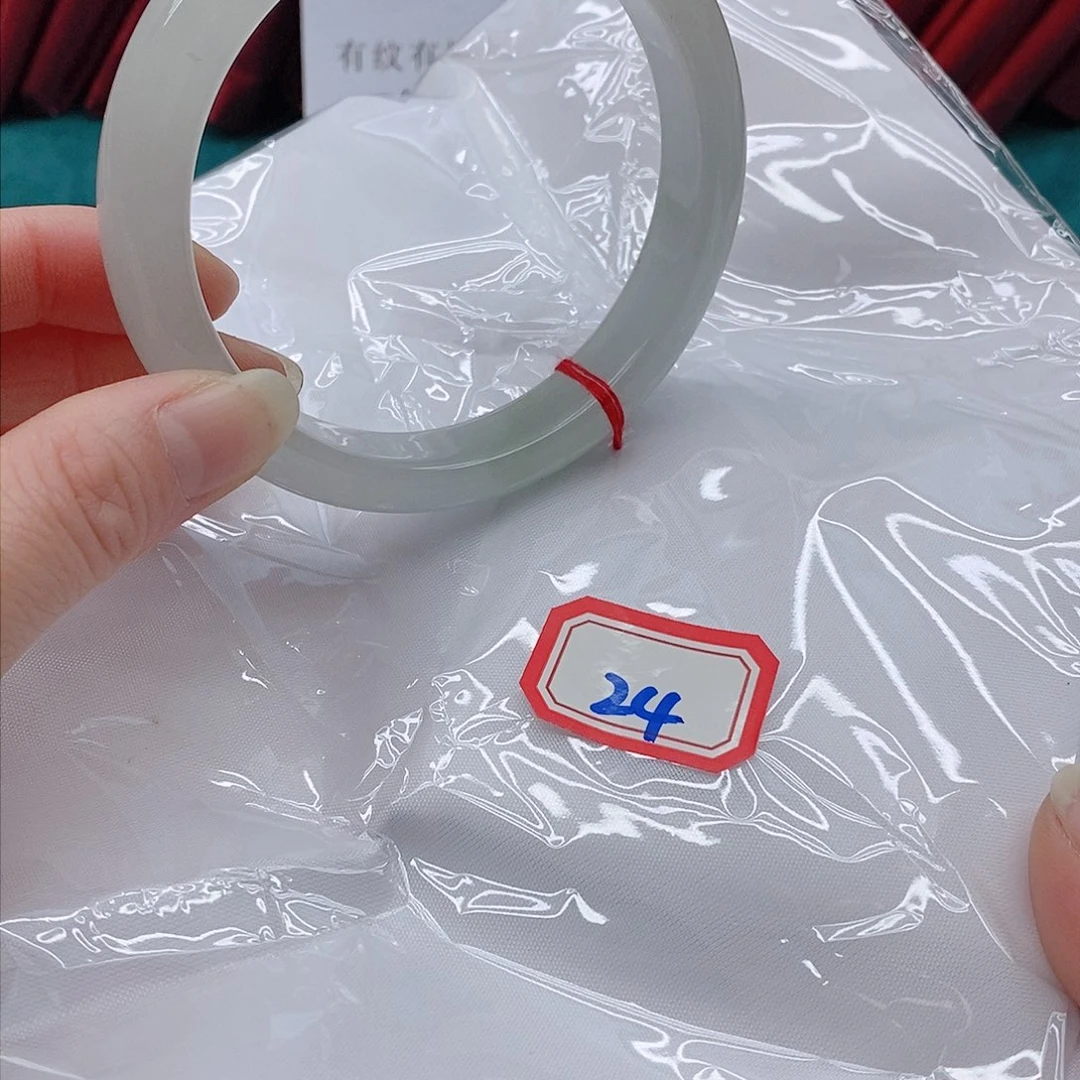 翡翠手镯未镶嵌露*2444444444