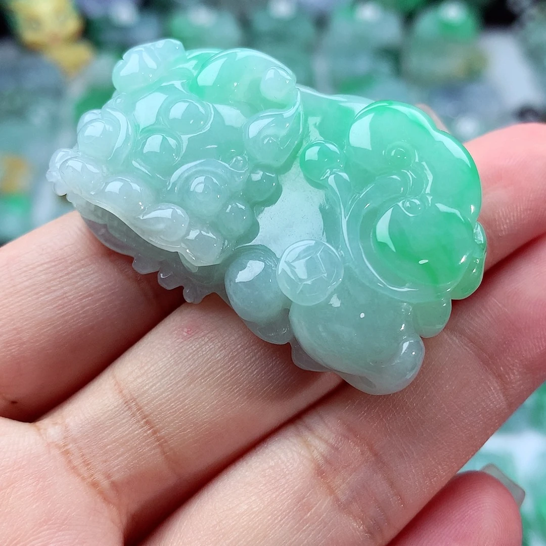 ****₄颈饰未镶嵌翡翠翡翠