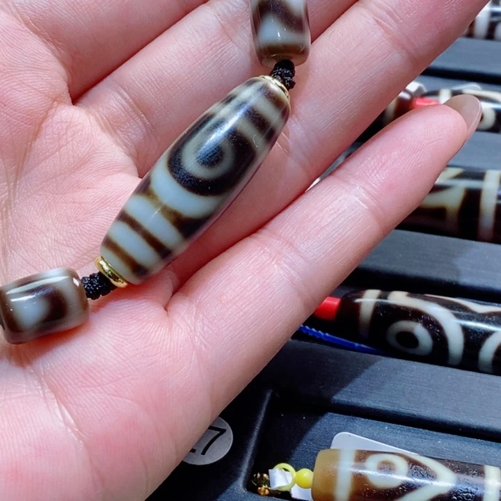 林***林玛瑙/玉髓（覆膜）未镶嵌颈饰