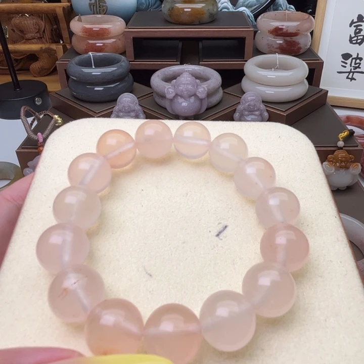 未镶嵌手镯石英质玉