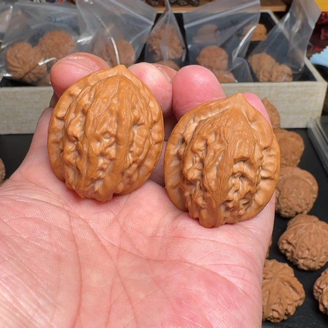 吊坠文玩核桃大红袍 尺寸35