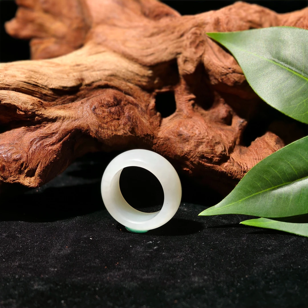 和田玉戒指素圈8592N