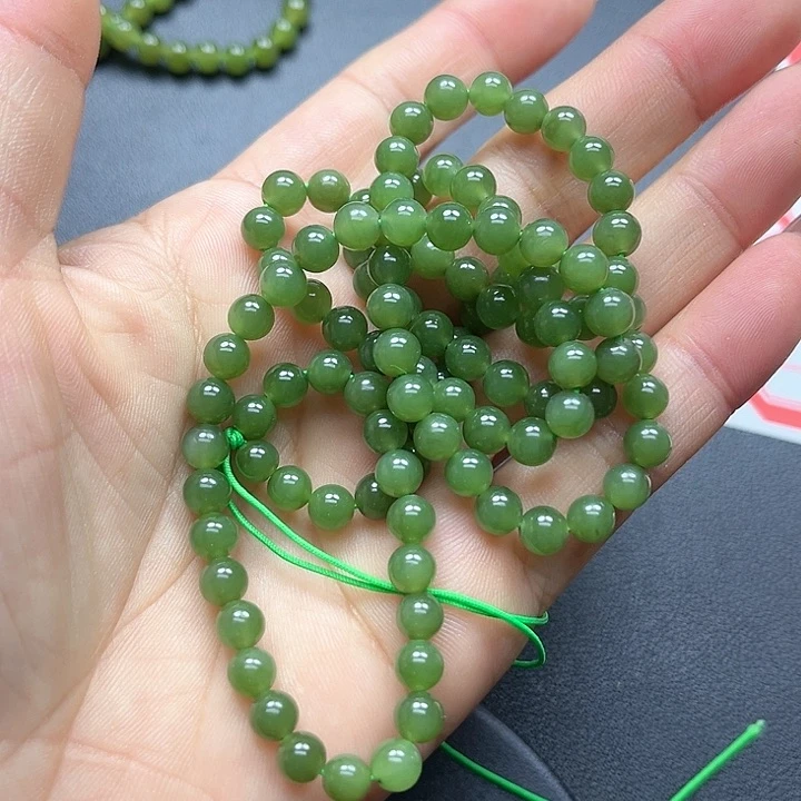 【闪购商品】颈饰未镶嵌和田玉一***?