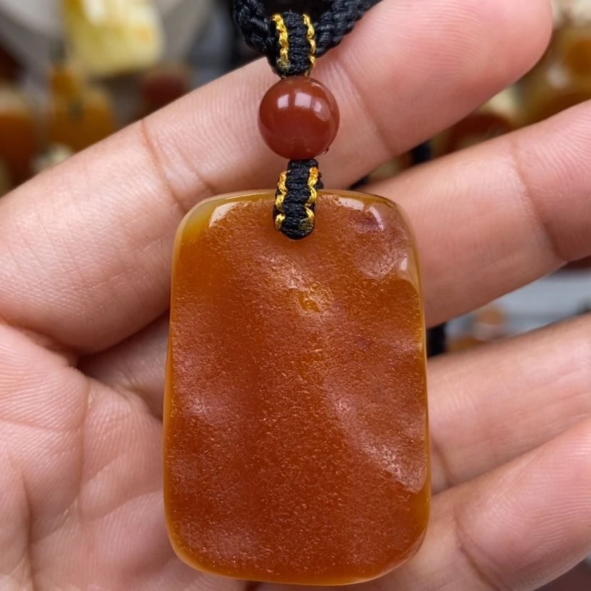 【闪购商品】琥珀颈饰未镶嵌