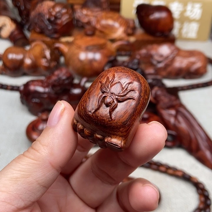 把件黄花梨/降香黄檀小富足