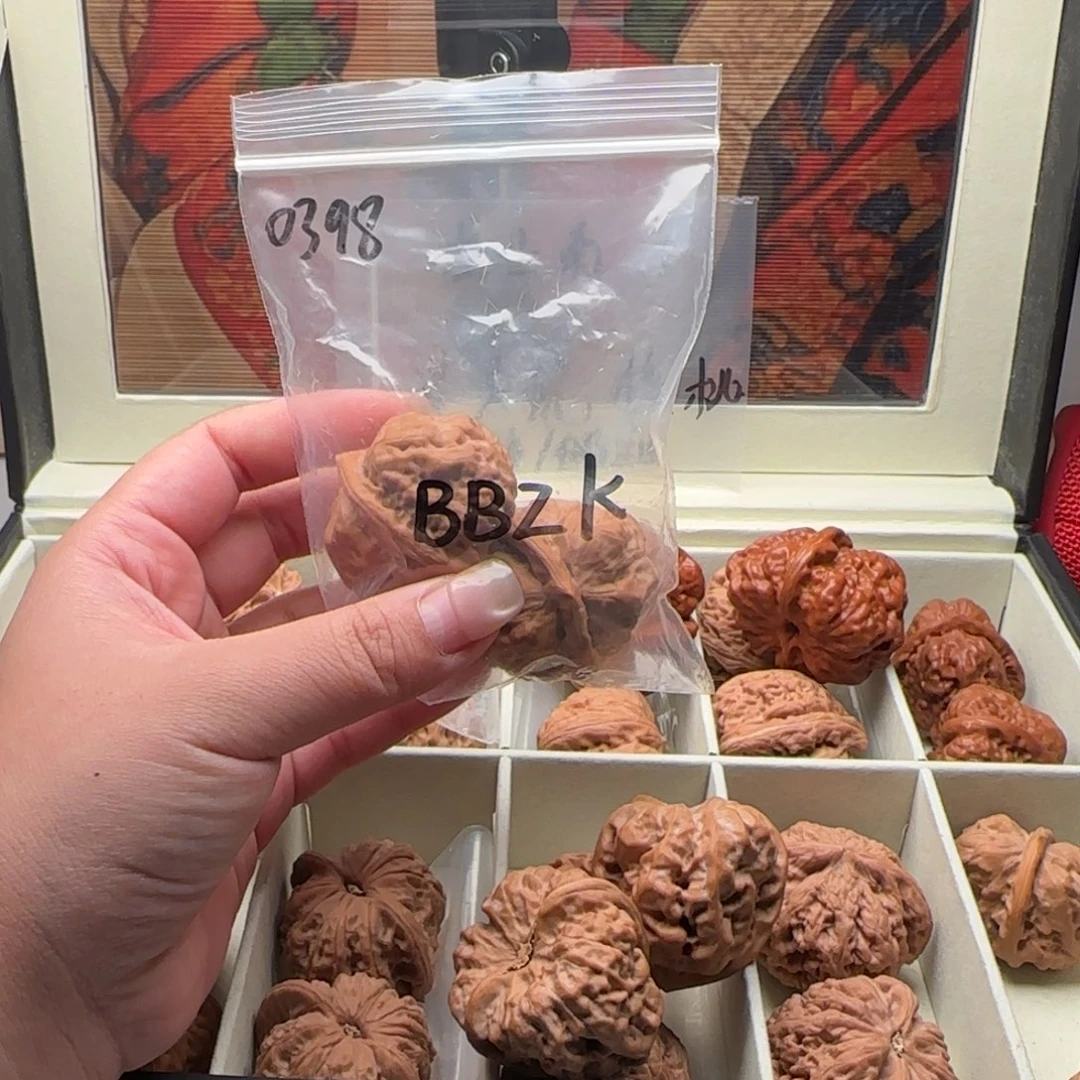 B***K文玩核桃吊坠bbzk