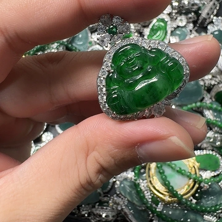 翡翠未镶嵌颈饰天然A货翡翠放漏