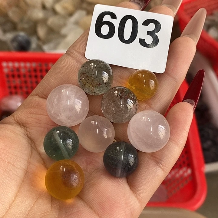 兔****未镶嵌珠宝半成品水晶