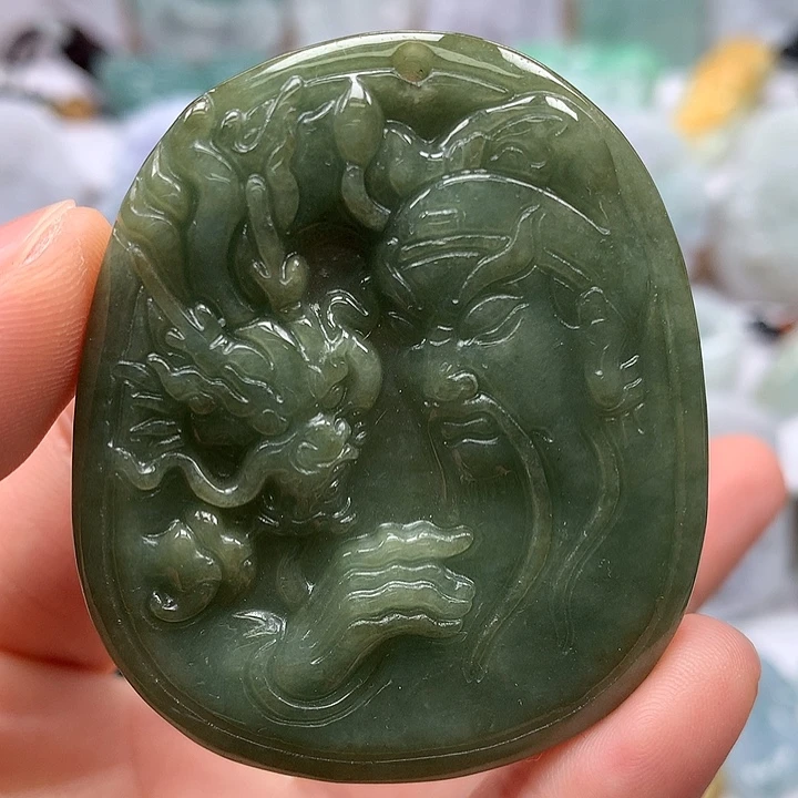 翡翠未镶嵌颈饰玉龙关二爷福利