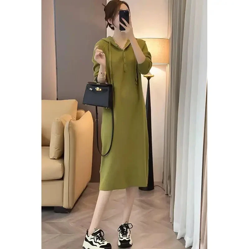 绿色秋季新款法式连帽大码连衣裙女小个子慵懒宽松休闲打底连衣裙