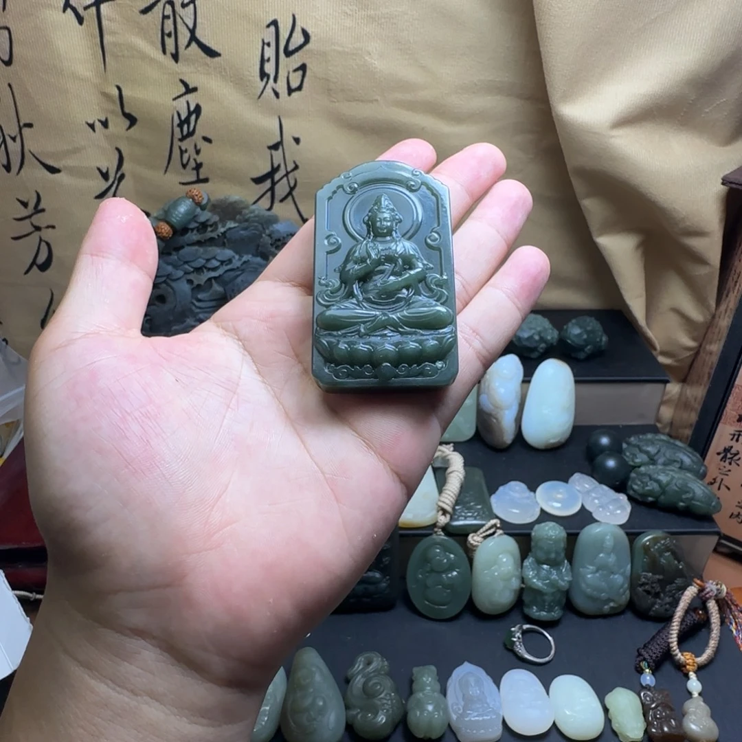 颈饰未镶嵌和田玉