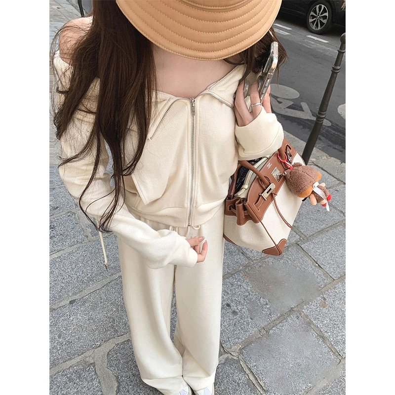 2025时尚洋气连帽一字肩卫衣女秋冬长袖短款外套直筒休闲裤套装潮