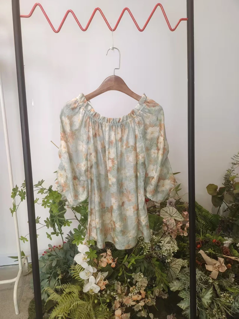 小丽衣橱碎花上衣