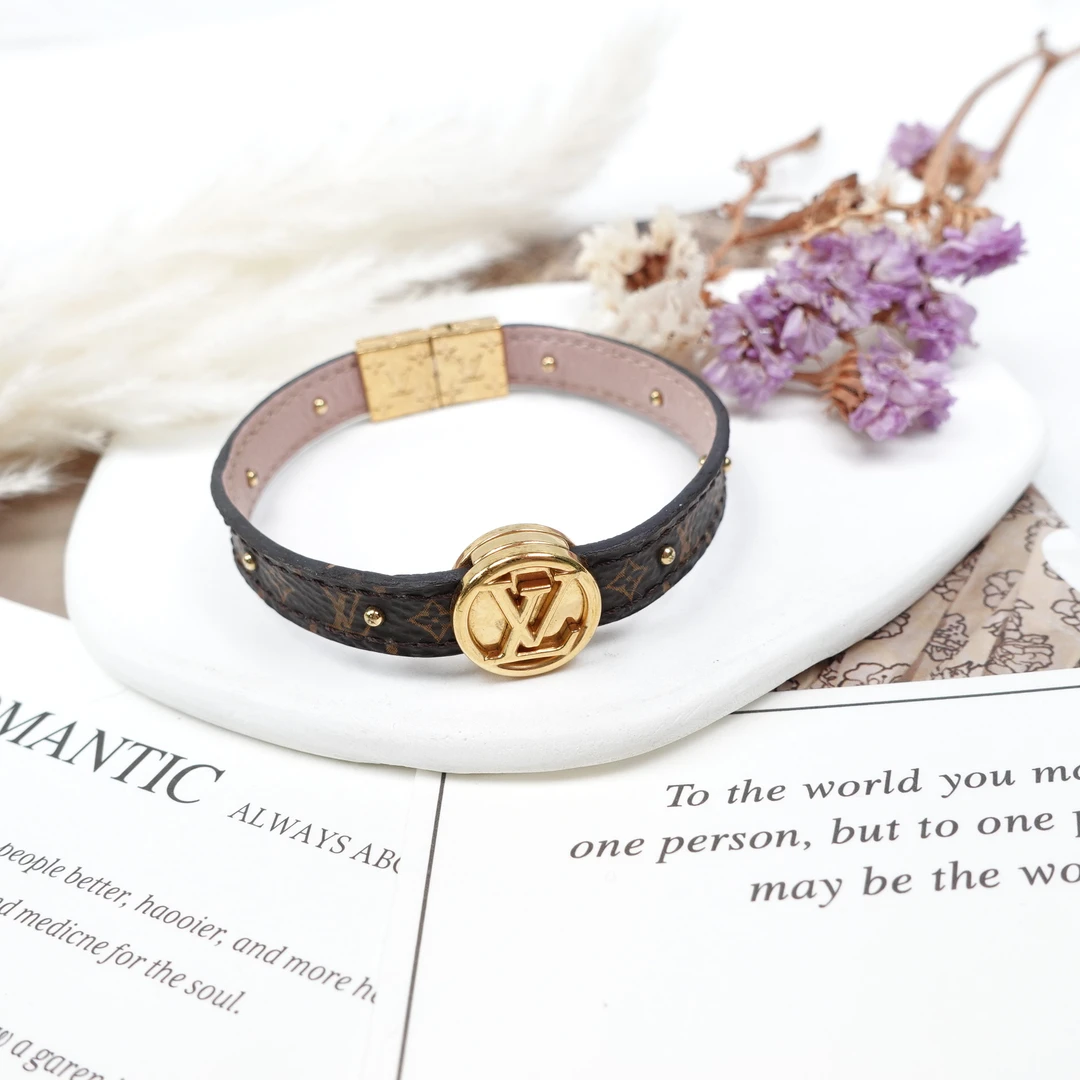 99新 LouisVuitton/路易威登 /手镯/T10214869