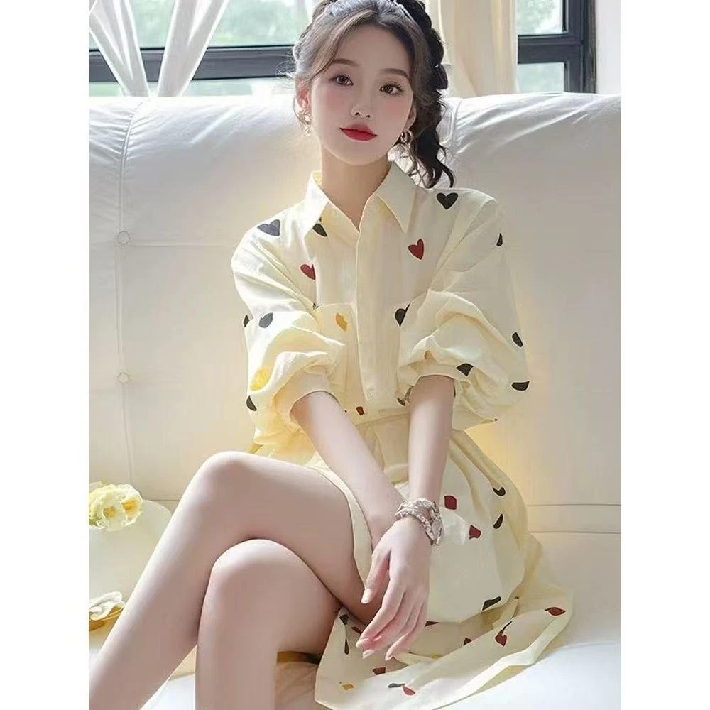 黄色爱心印花衬衫连衣裙法式超火设计感洋气减龄漂亮独特别致裙子