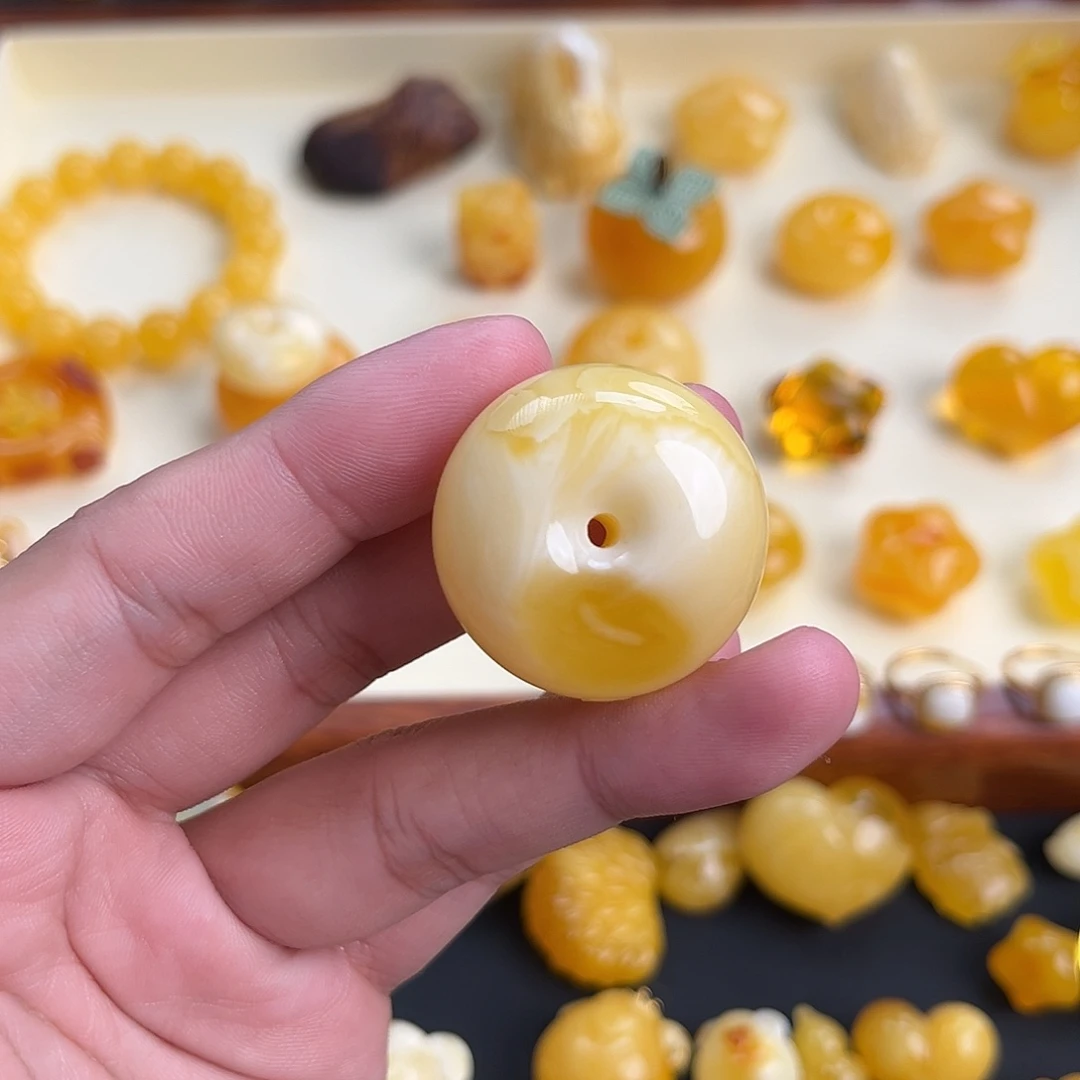 琥珀未镶嵌珠宝奇石