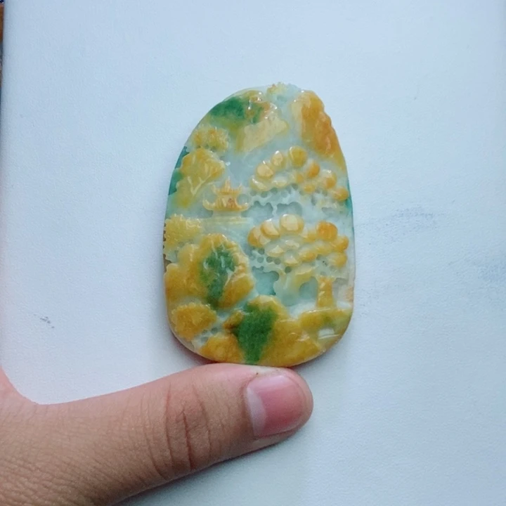 颈饰未镶嵌翡翠山水
