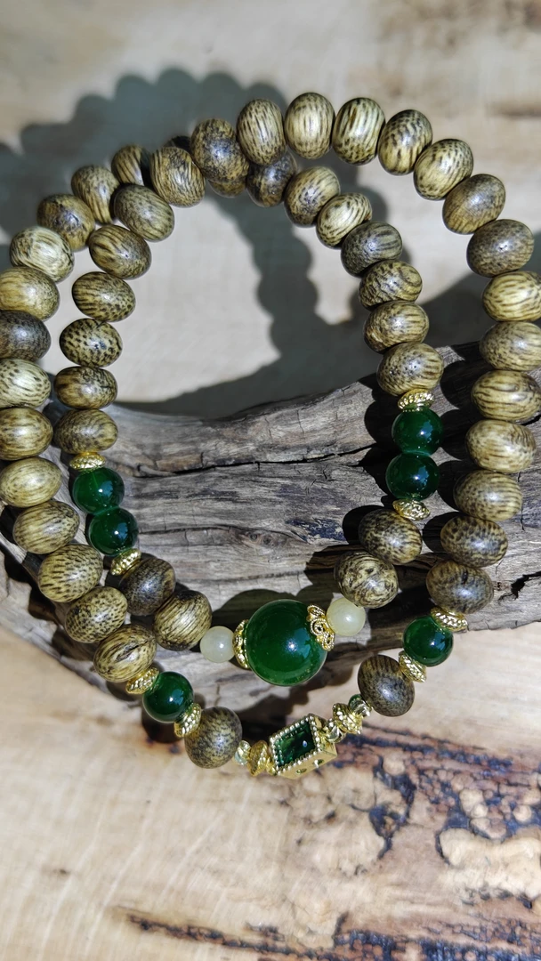 增香沉香木S1130 - 沉香木配绿隔珠