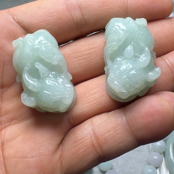 定制翡翠未镶嵌貔貅