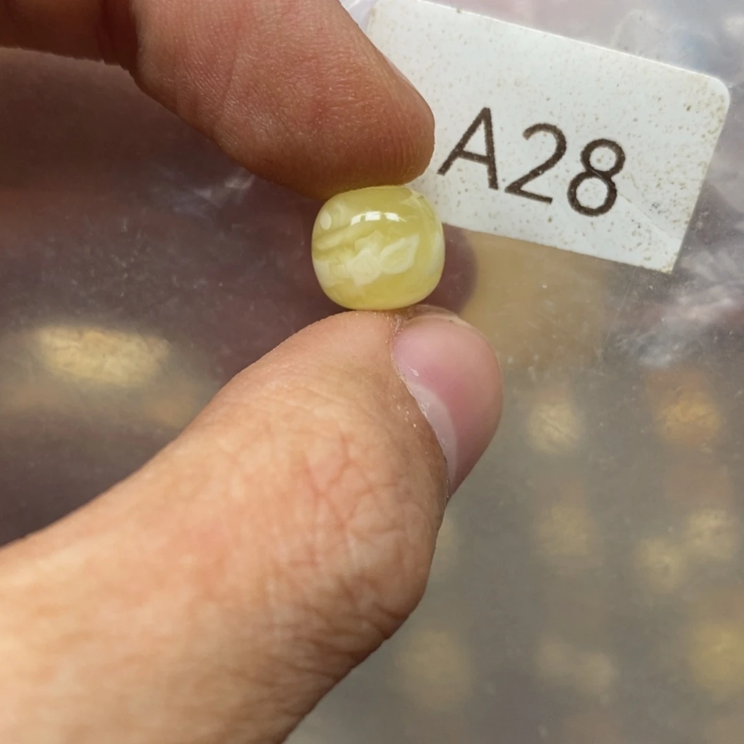 r***r蜜蜡未镶嵌裸石嗯