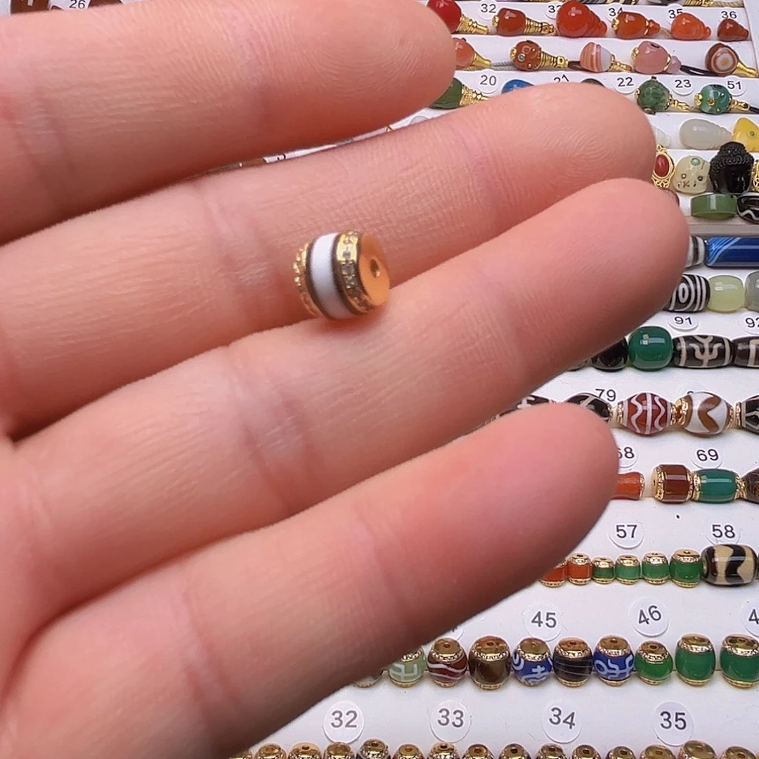 唉***)玛瑙/玉髓未镶嵌颈饰