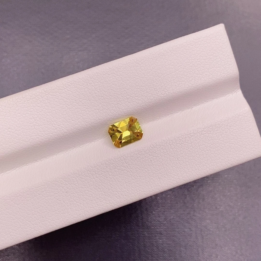 裸石蓝宝石1.275克拉 无烧