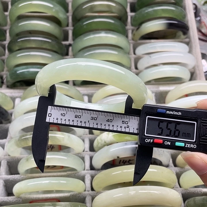 未镶嵌蛇纹石玉手镯123