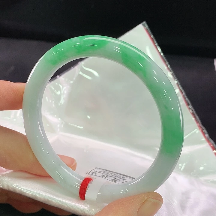 翡翠手镯未镶嵌圆条58