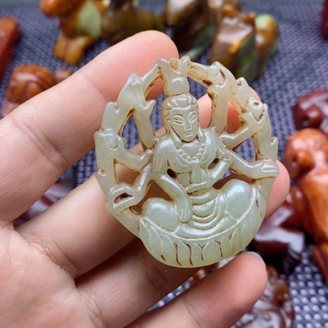 蛇纹石玉颈饰未镶嵌