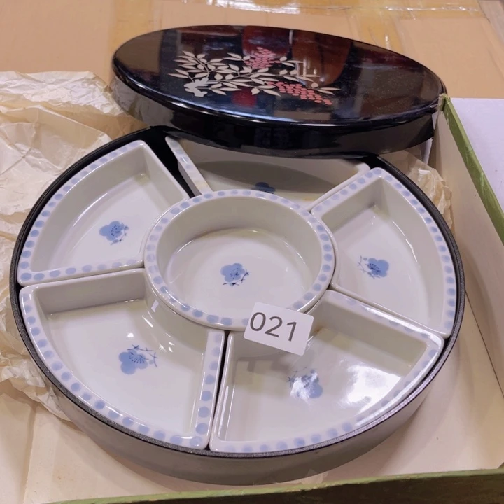 盖碗瓷器的造型和造型也