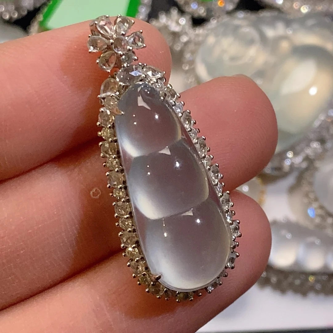 翡翠颈饰18K金镶嵌天然缅甸A货翡翠