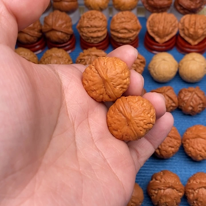 文玩核桃把件麒麟磨盘