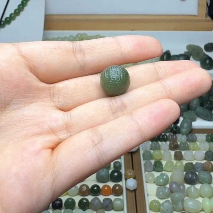 雾***白和田玉未镶嵌珠宝半成品和田玉新疆料回纹圆珠14