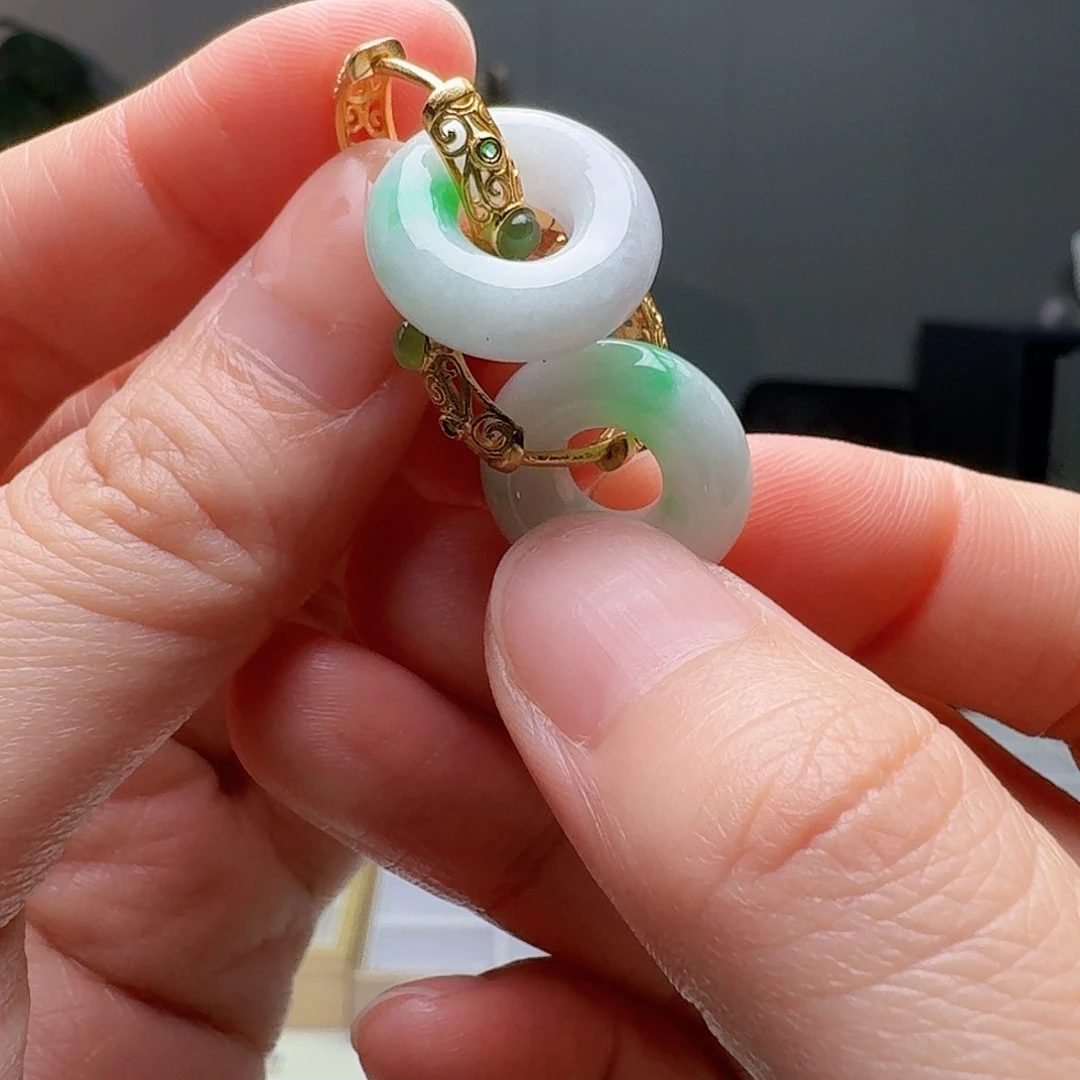 翡翠未镶嵌耳饰天然