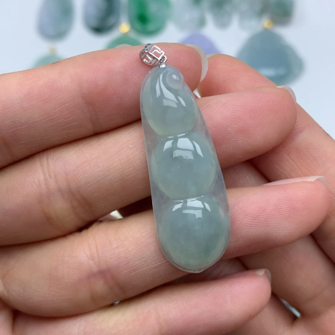 颈饰未镶嵌翡翠天然