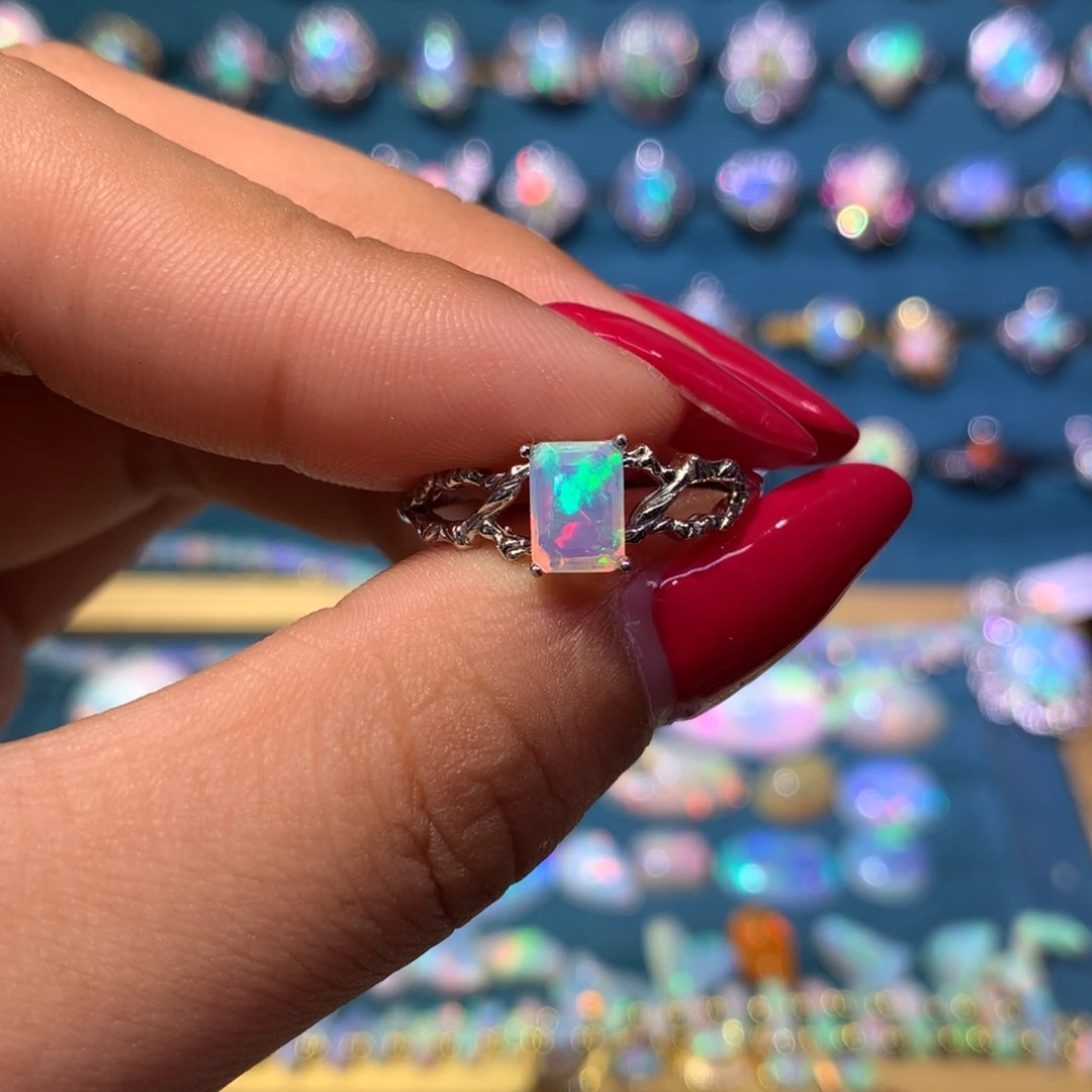 喵***唔欧泊银S925镶嵌戒指款