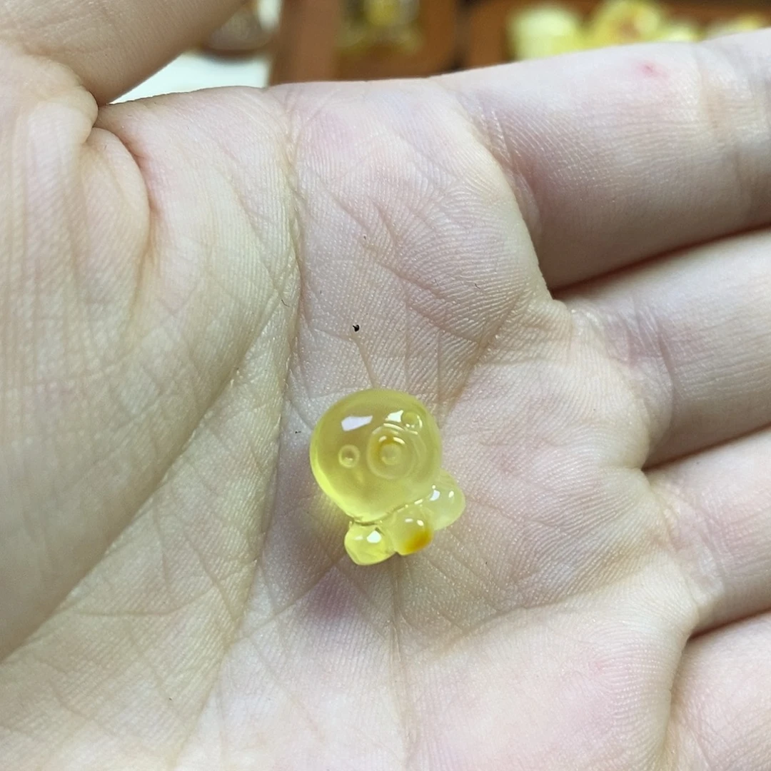 橄榄核吊坠小章鱼