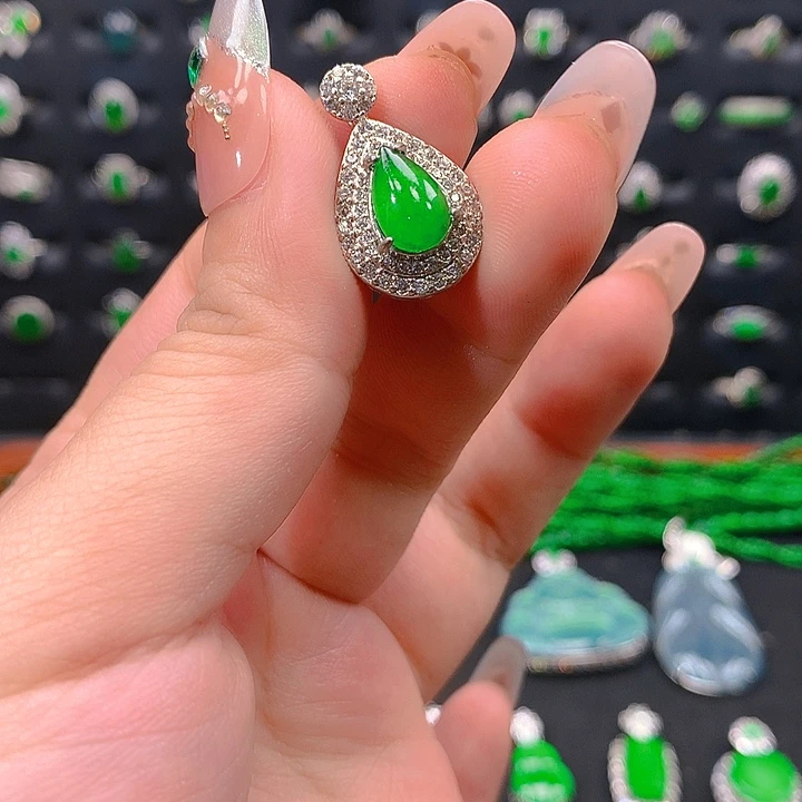 翡翠未镶嵌吊坠(不含链)