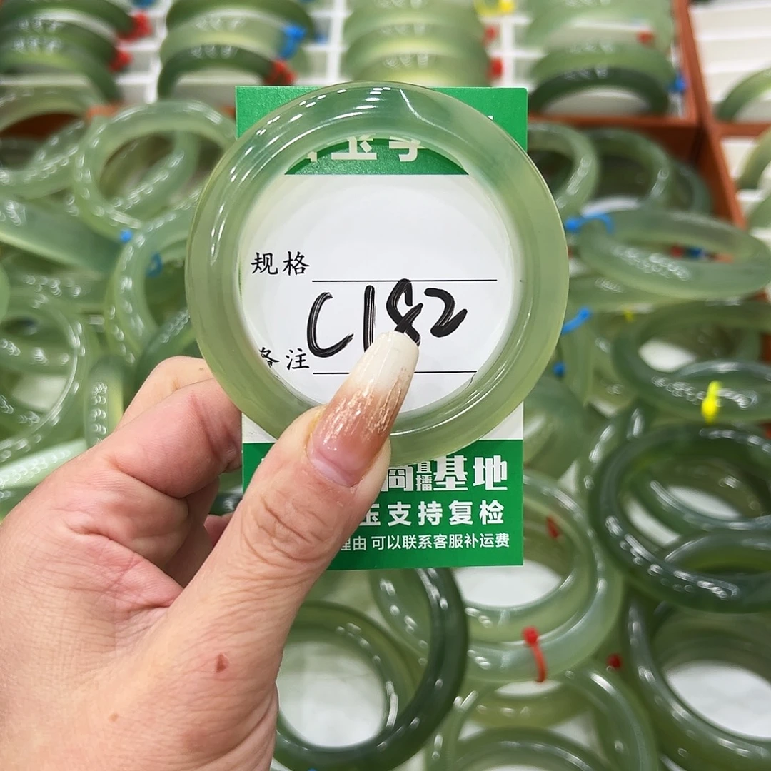 雪***盖蛇纹石玉未镶嵌手镯