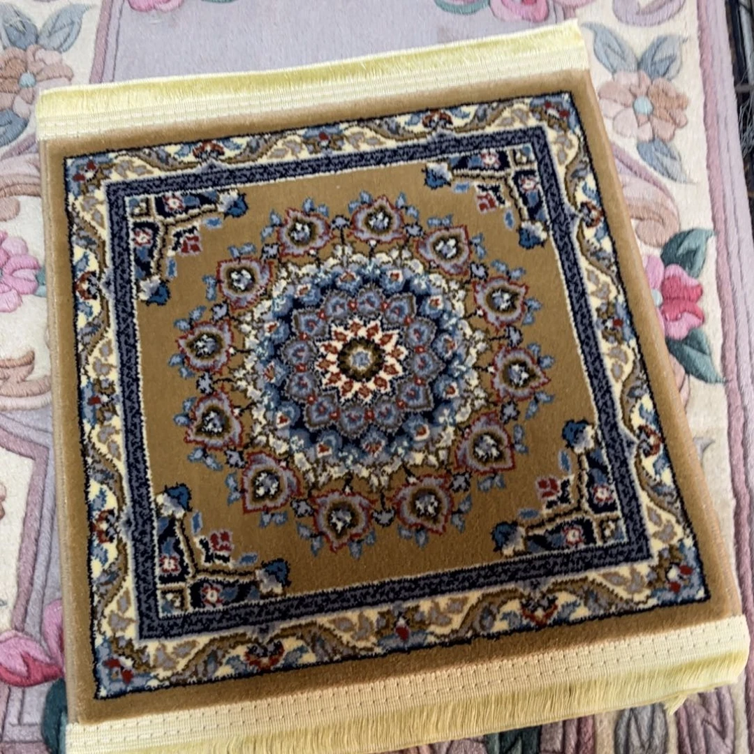 羊毛混纺福利小垫子40×40