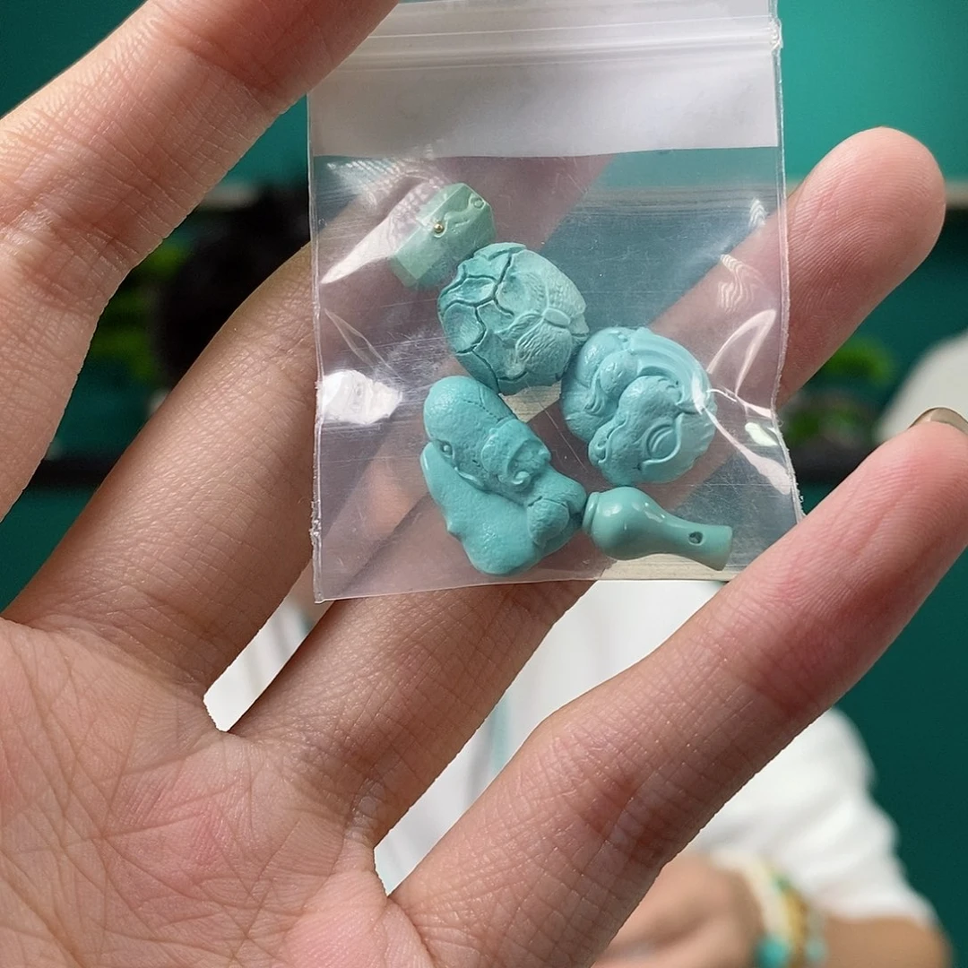 绿松石未镶嵌珠宝奇石