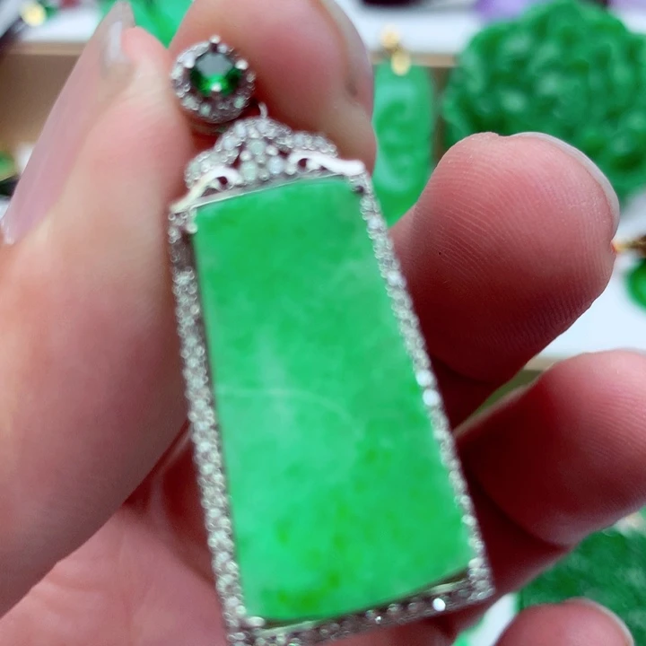 翡翠未镶嵌吊坠(不含链)