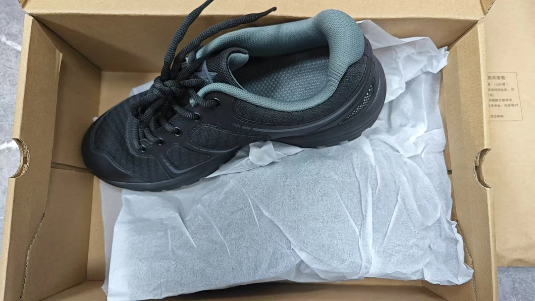 小黑鞋男户外体能训练鞋轻便耐磨防滑跑步鞋登山鞋