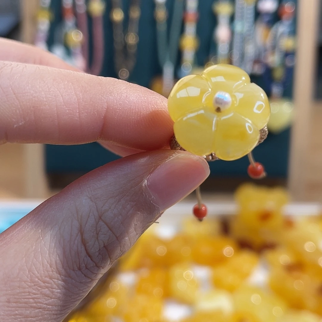 琥珀未镶嵌裸石戒指