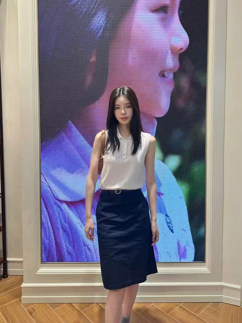 2025夏季新款白色polo领冰丝无袖针织衫女薄款气质修身上衣半裙