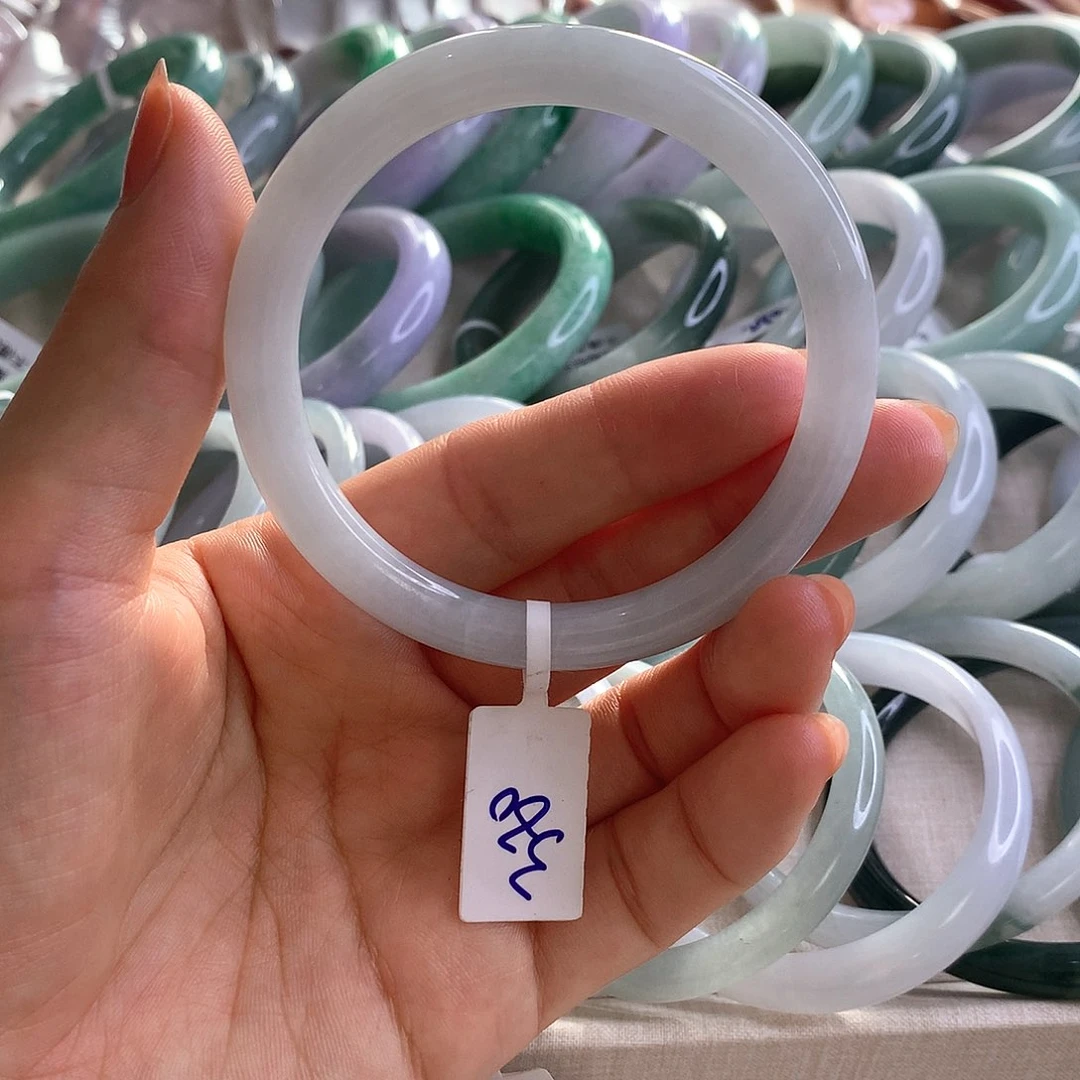翡翠手镯未镶嵌圆条56