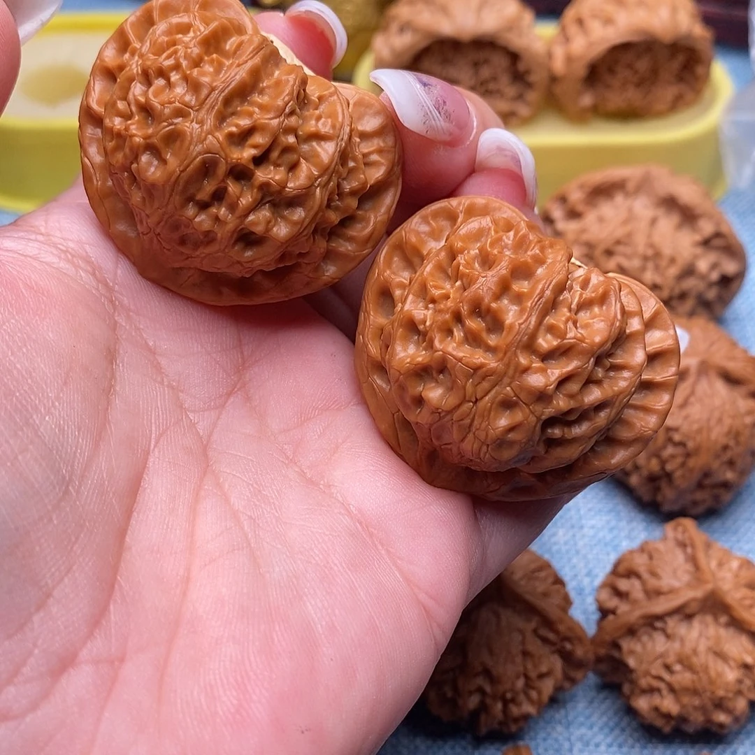 阿****把件文玩核桃毕业桃心官帽44尺全品